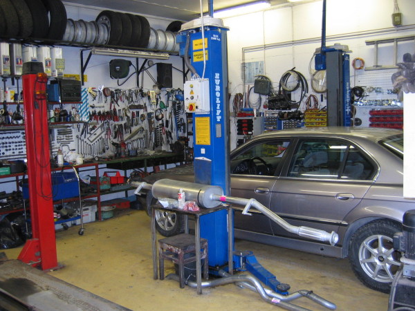 Autovaruste J.T. Toivonen